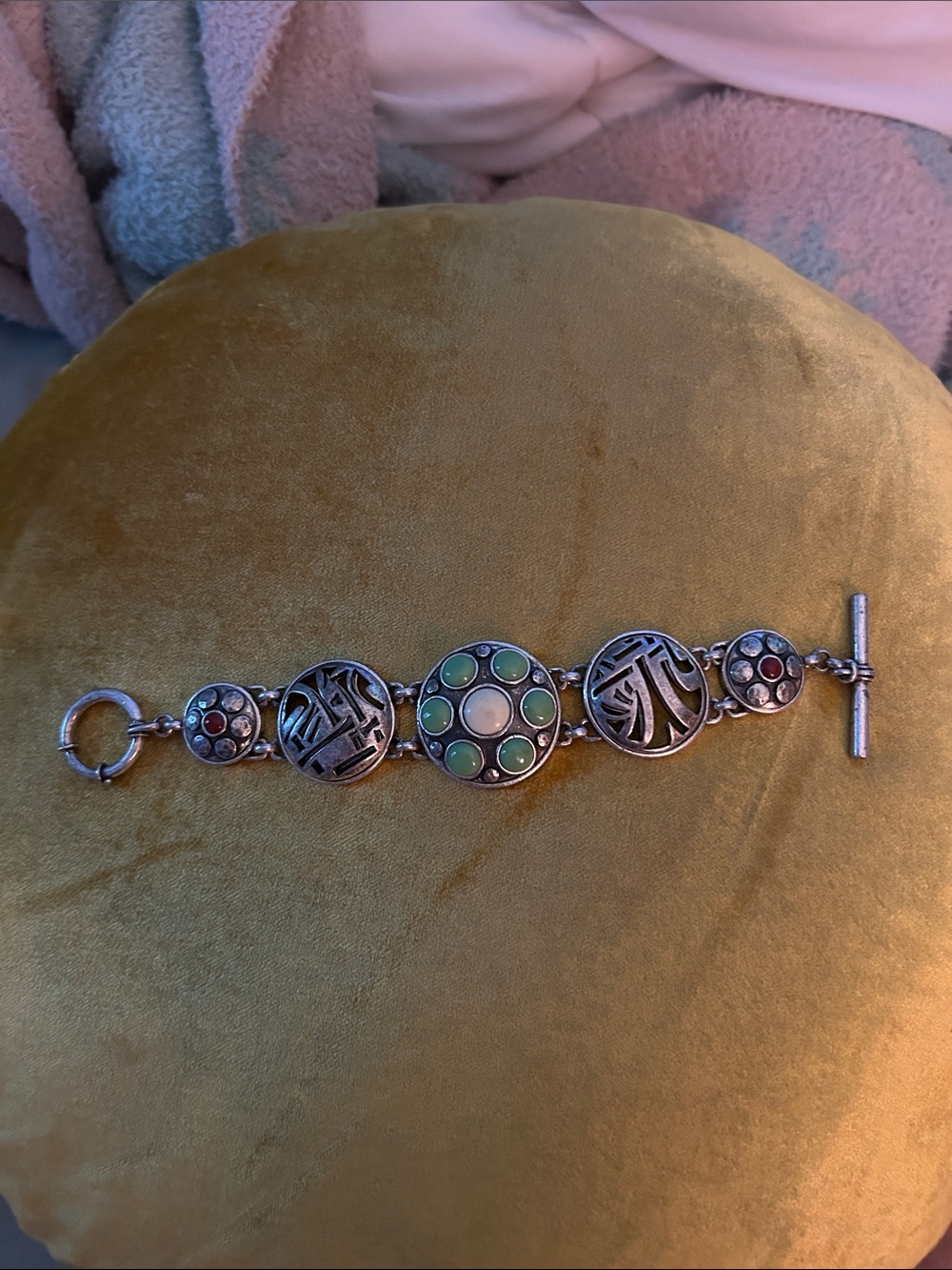 Silver Green Stone Floral Motif Bracelet - Picture 8 of 10